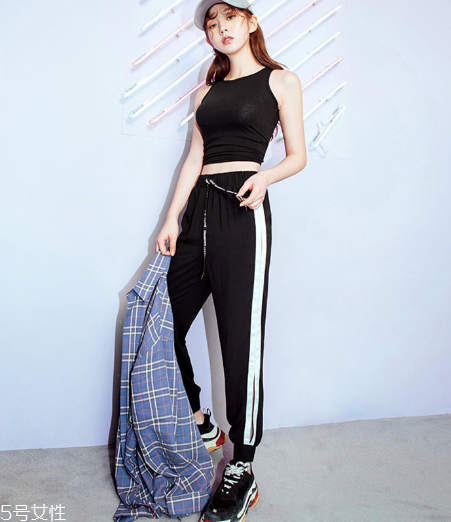 運(yùn)動(dòng)風(fēng)怎么搭配更時(shí)髦？運(yùn)動(dòng)風(fēng)搭配推薦