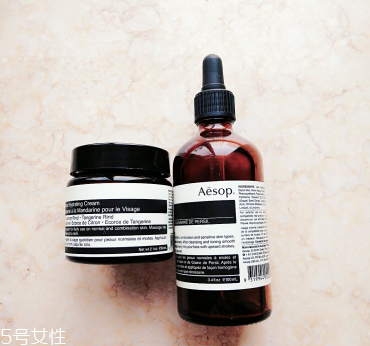 aesop伊索香芹籽精華和蜜柑水潤(rùn)乳霜適合膚質(zhì) aesop伊索香芹籽精華和蜜柑水潤(rùn)乳霜適合膚質(zhì)