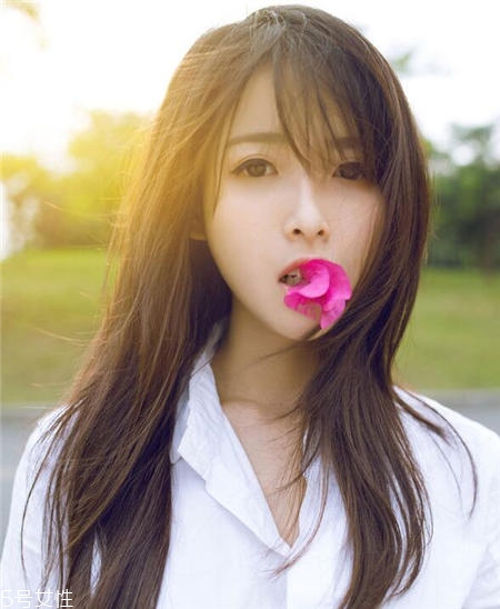 女生中長(zhǎng)發(fā)如何留顯瘦 五款顯瘦中長(zhǎng)發(fā)發(fā)型 女生中長(zhǎng)發(fā)如何留顯瘦 五款顯瘦中長(zhǎng)發(fā)發(fā)型