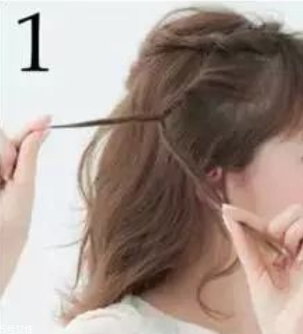 公主編發(fā)圖片簡(jiǎn)單漂亮 公主編發(fā)教程圖解步驟 公主編發(fā)圖片簡(jiǎn)單漂亮 公主編發(fā)教程圖解步驟