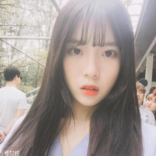 女生中長(zhǎng)發(fā)如何留顯瘦 五款顯瘦中長(zhǎng)發(fā)發(fā)型 女生中長(zhǎng)發(fā)如何留顯瘦 五款顯瘦中長(zhǎng)發(fā)發(fā)型