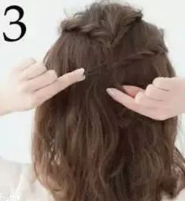 公主編發(fā)圖片簡(jiǎn)單漂亮 公主編發(fā)教程圖解步驟 公主編發(fā)圖片簡(jiǎn)單漂亮 公主編發(fā)教程圖解步驟