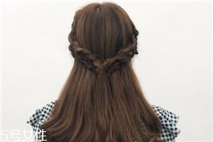 公主編發(fā)圖片簡(jiǎn)單漂亮 公主編發(fā)教程圖解步驟 公主編發(fā)圖片簡(jiǎn)單漂亮 公主編發(fā)教程圖解步驟