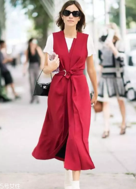 如何穿出高級感 鐘小姐教你高級感穿衣風(fēng) 如何穿出高級感 鐘小姐教你高級感穿衣風(fēng)