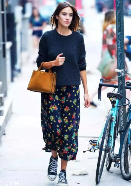 如何穿出高級感 鐘小姐教你高級感穿衣風(fēng) 如何穿出高級感 鐘小姐教你高級感穿衣風(fēng)