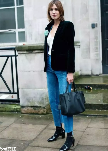 如何穿出高級感 鐘小姐教你高級感穿衣風(fēng) 如何穿出高級感 鐘小姐教你高級感穿衣風(fēng)