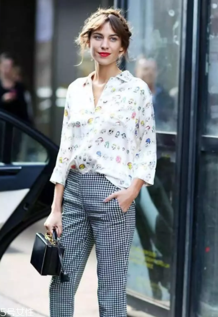 如何穿出高級感 鐘小姐教你高級感穿衣風(fēng) 如何穿出高級感 鐘小姐教你高級感穿衣風(fēng)