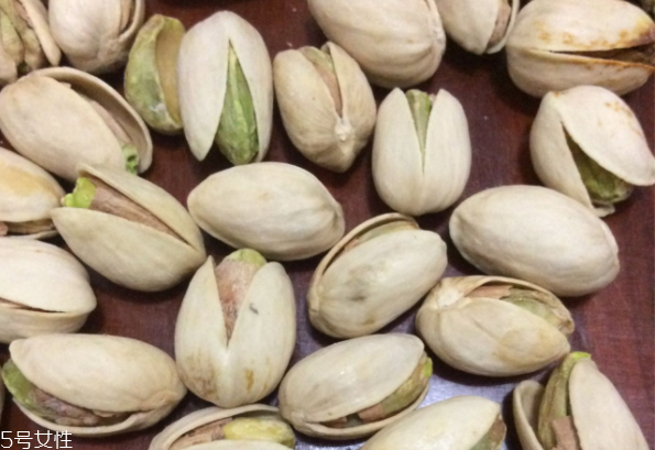 開心果是銀杏果嗎？開心果是白果嗎？