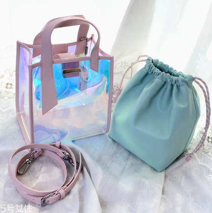 小ck鐳射包在哪里買？charles keith鐳射包在哪能買到