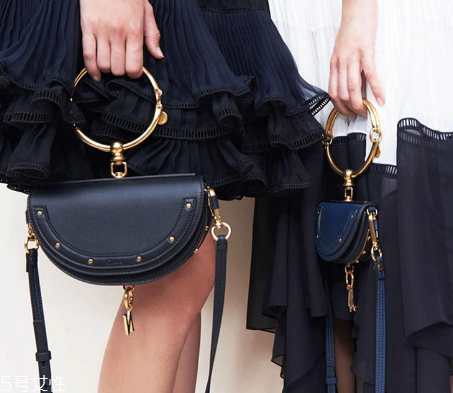 今年流行什么樣的黑色包包？黑色包包款式推薦