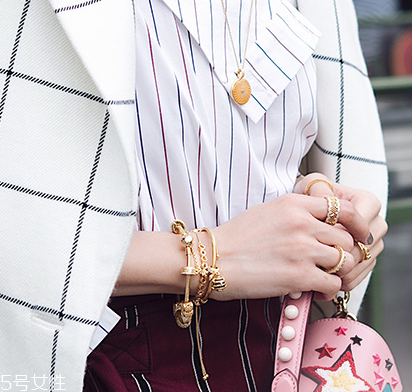 潘多拉小蜜蜂手鏈多少錢？潘多拉小蜜蜂手鏈價格