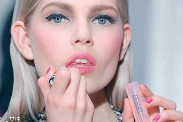 520送女友什么口紅好？520送這些口紅不出錯