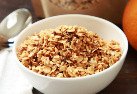 麥片長蟲了還能吃嗎 麥片生蟲的原因 麥片長蟲了還能吃嗎 麥片生蟲的原因