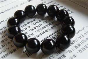 黑瑪瑙手串多少錢？黑瑪瑙手鏈?zhǔn)袌鰞r格