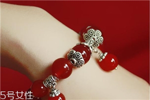 瑪瑙可以戴著睡覺嗎？瑪瑙睡覺要摘下來嗎