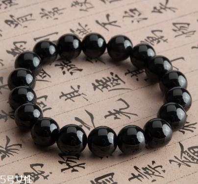 黑瑪瑙手串多少錢？黑瑪瑙手鏈市場價格