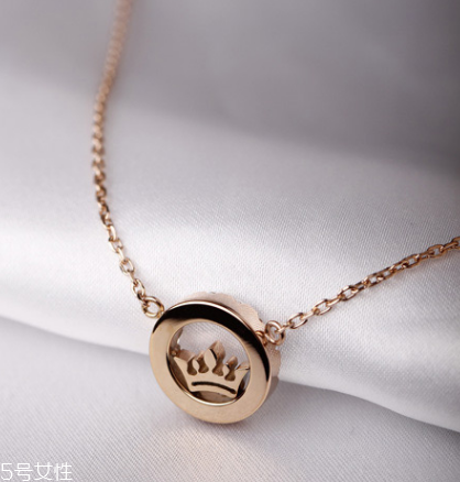 項(xiàng)鏈?zhǔn)亲憬疬€是k金好？項(xiàng)鏈買足金還是k金