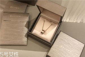 項(xiàng)鏈可以帶上飛機(jī)嗎？項(xiàng)鏈能不能上飛機(jī)