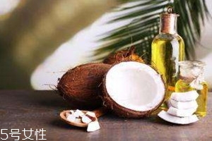 椰子油可以直接涂臉上嗎 椰子油護膚用法 椰子油可以直接涂臉上嗎 椰子油護膚用法