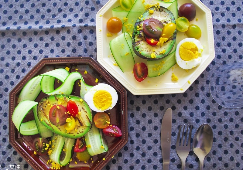 牛油果怎么吃好吃 新鮮牛油果的吃法 牛油果怎么吃好吃 新鮮牛油果的吃法