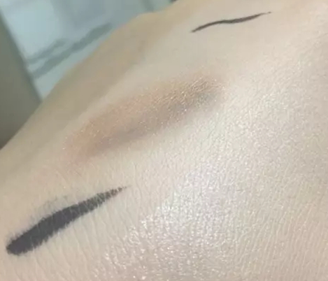 用防曬棒會(huì)花妝嗎？化妝了還能用防曬棒嗎