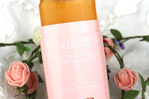 用防曬棒會(huì)花妝嗎？化妝了還能用防曬棒嗎