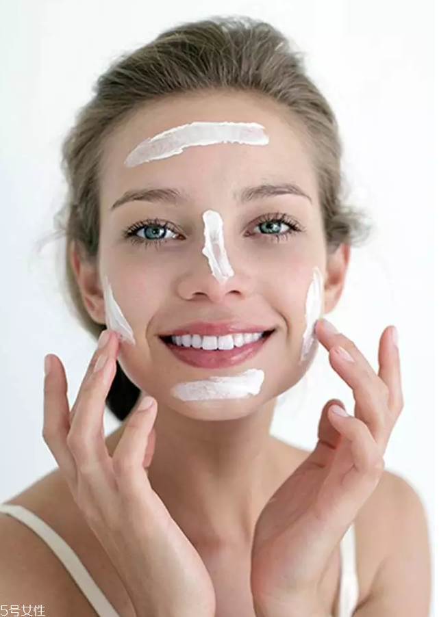 祛斑美白什么產(chǎn)品最有效 日常祛斑小妙招 祛斑美白什么產(chǎn)品最有效 日常祛斑小妙招
