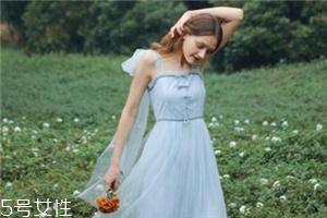 小個子女生穿什么裙子好看？小個子女生穿搭技巧