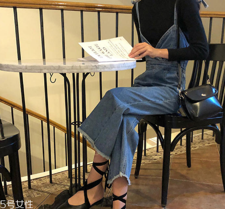 今年流行什么背帶褲？今年最火的背帶褲款式推薦