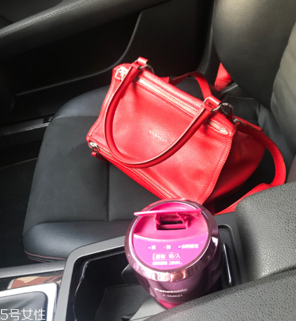 紀(jì)梵希潘多拉盒子包尺寸多大？紀(jì)梵希潘多拉包包尺寸