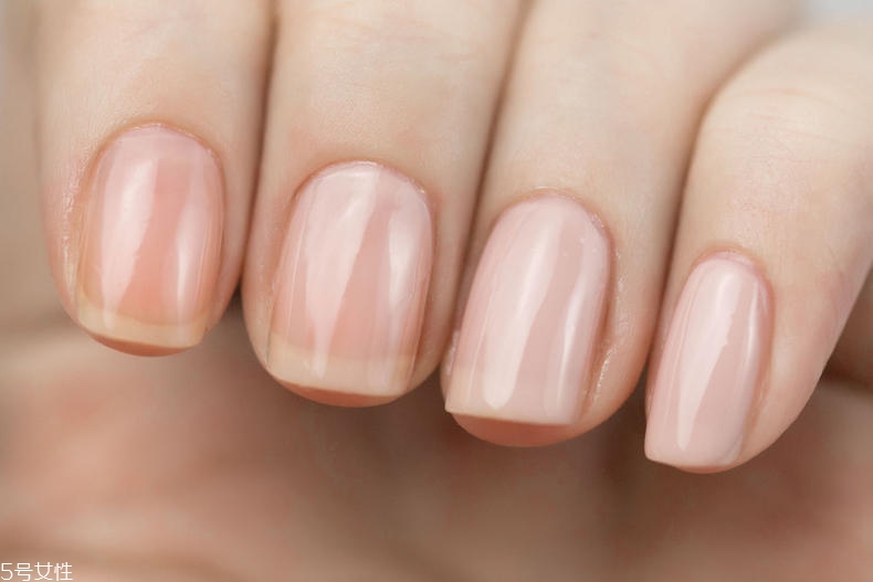 指甲油為什么干得慢掉得快 指甲油涂抹知識(shí)大全 指甲油為什么干得慢掉得快 指甲油涂抹知識(shí)大全