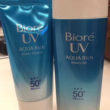 防曬啫喱和防曬霜的區(qū)別 防曬啫喱是防曬霜嗎 防曬啫喱和防曬霜的區(qū)別 防曬啫喱是防曬霜嗎