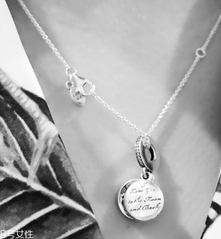 項鏈上纏上頭發(fā)怎么辦？項鏈纏上頭發(fā)怎么清理