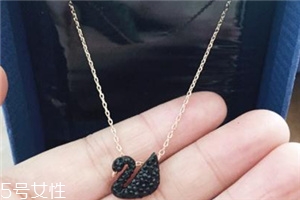 項(xiàng)鏈?zhǔn)裁床馁|(zhì)好？項(xiàng)鏈選哪種材質(zhì)好