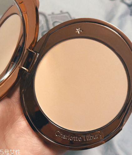 charlotte tilbury極細(xì)無暇粉餅怎么樣 ct無瑕蜜粉餅 charlotte tilbury極細(xì)無暇粉餅怎么樣 ct無瑕蜜粉餅