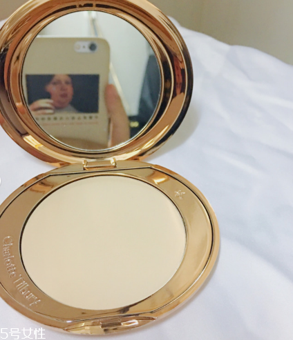 charlotte tilbury無暇極細(xì)蜜粉餅好用嗎 ct粉餅使用測(cè)評(píng) charlotte tilbury無暇極細(xì)蜜粉餅好用嗎 ct粉餅使用測(cè)評(píng)