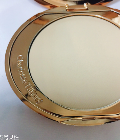 charlotte tilbury無暇極細(xì)蜜粉餅好用嗎 ct粉餅使用測(cè)評(píng) charlotte tilbury無暇極細(xì)蜜粉餅好用嗎 ct粉餅使用測(cè)評(píng)