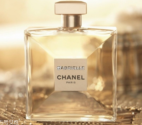 香奈兒嘉柏麗香水好聞嗎 香奈兒嘉柏麗香水價格 香奈兒嘉柏麗香水好聞嗎 香奈兒嘉柏麗香水價格