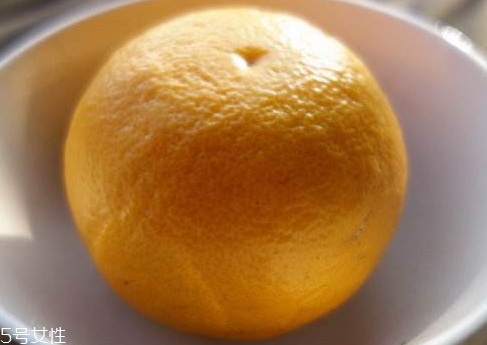 臭皮柑蒸冰糖的功效 臭皮柑的吃法 臭皮柑蒸冰糖的功效 臭皮柑的吃法