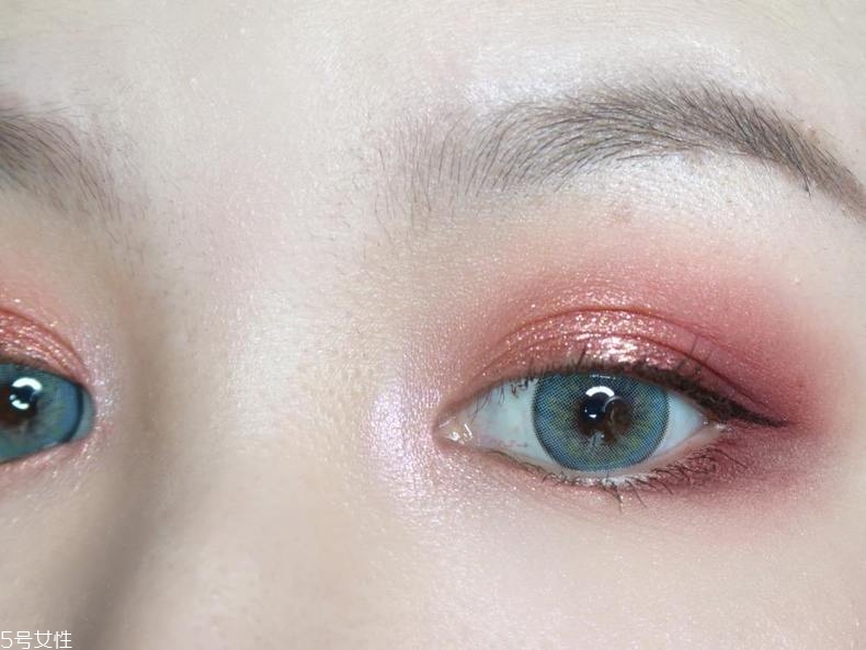 新手如何挑選眼影 挑選眼影2個(gè)原則 新手如何挑選眼影 挑選眼影2個(gè)原則