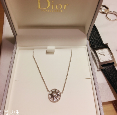 項鏈發(fā)黑怎么清洗？項鏈發(fā)黑清洗方法