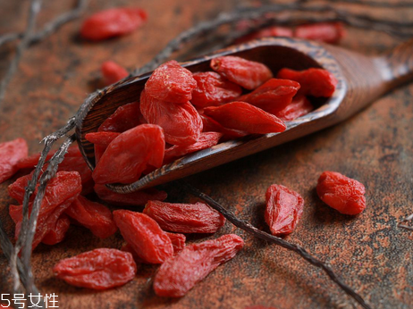 枸杞是發(fā)物嗎？枸杞屬于發(fā)物嗎？