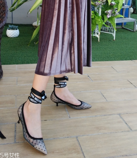 今年流行什么款式貓跟鞋？今年最火的貓跟鞋款式