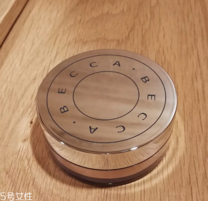 becca水散粉好用嗎 becca水霧煥活散粉 becca水散粉好用嗎 becca水霧煥活散粉