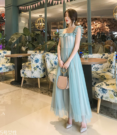 2018夏天流行什么顏色？2018夏天最火的衣服顏色