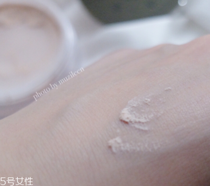 becca水散粉好用嗎 becca水霧煥活散粉 becca水散粉好用嗎 becca水霧煥活散粉