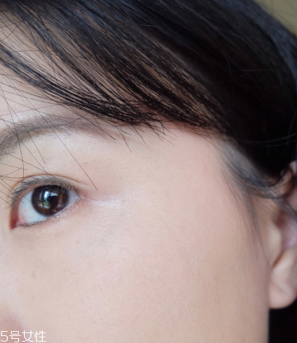 becca水散粉好用嗎 becca水霧煥活散粉 becca水散粉好用嗎 becca水霧煥活散粉