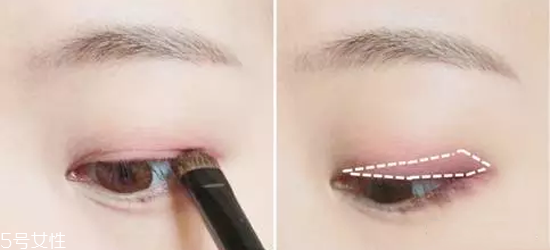 簡單日常淡妝怎么畫好看 香檳色日常眼影的畫法圖解 簡單日常淡妝怎么畫好看 香檳色日常眼影的畫法圖解