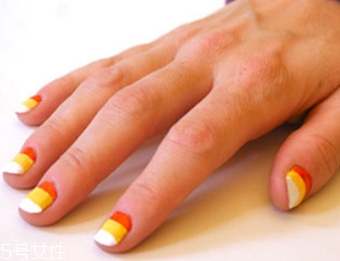 黃色條紋美甲教程 黃色系條紋美甲款式大全 黃色條紋美甲教程 黃色系條紋美甲款式大全