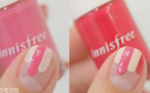 裸粉色條紋美甲教程 裸粉色條紋美甲樣式 裸粉色條紋美甲教程 裸粉色條紋美甲樣式